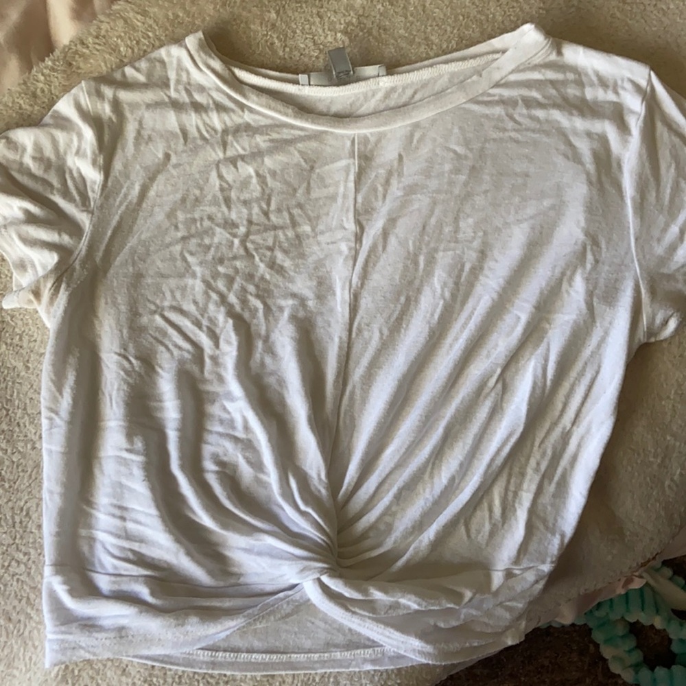 White cropped white Tee